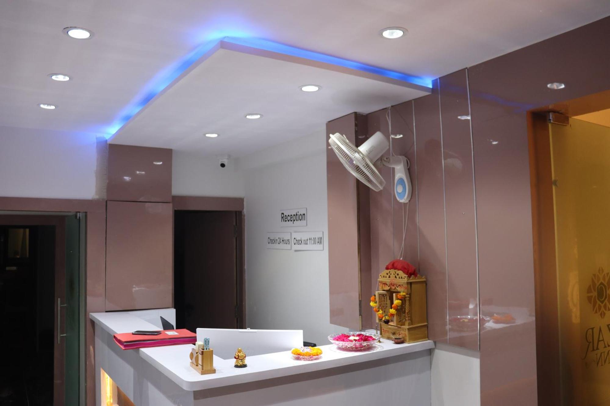 Hotel Czar Inn Surat Ngoại thất bức ảnh