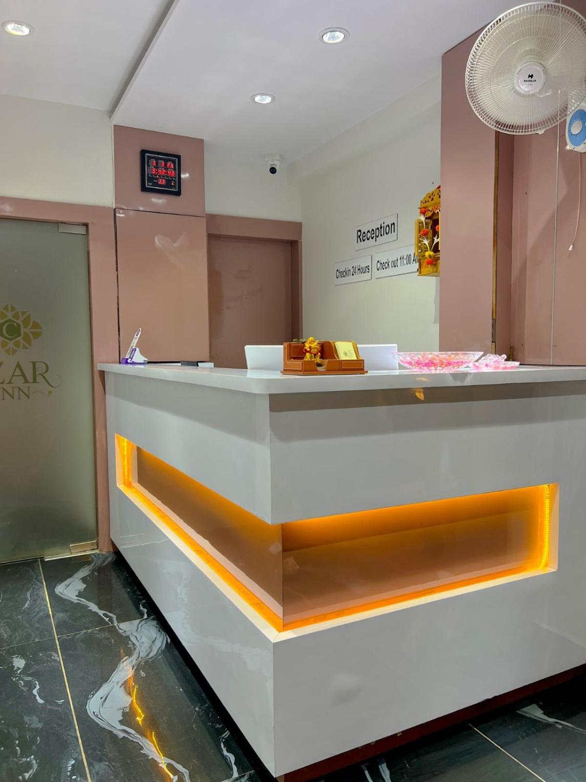 Hotel Czar Inn Surat Ngoại thất bức ảnh