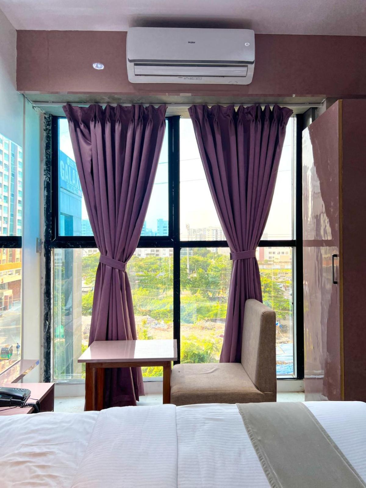 Hotel Czar Inn Surat Ngoại thất bức ảnh