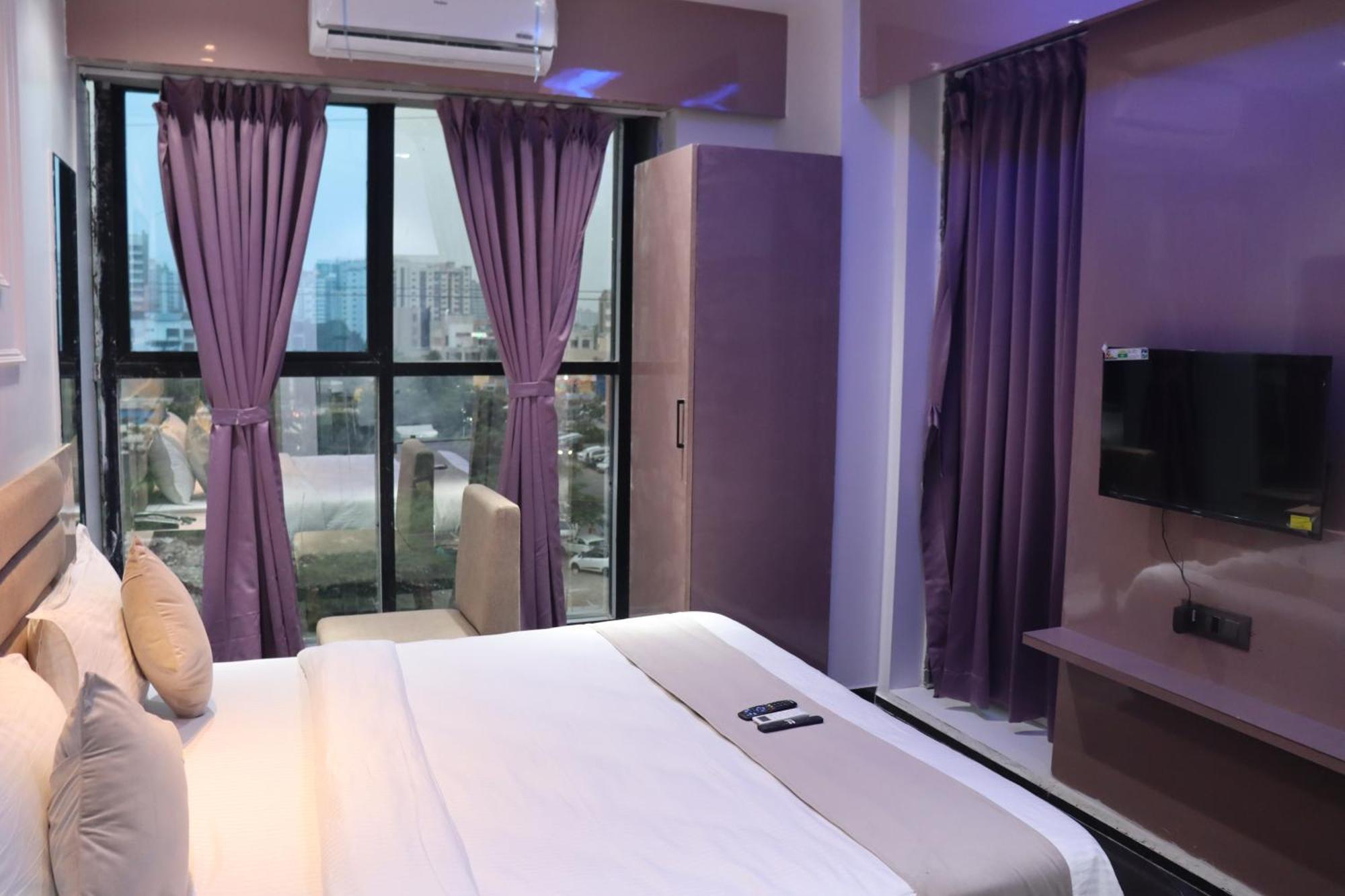 Hotel Czar Inn Surat Ngoại thất bức ảnh